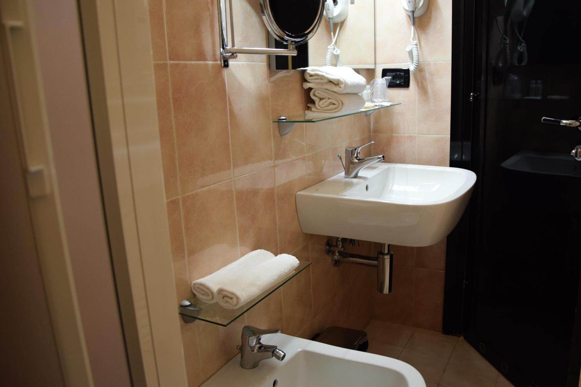 Valentino Du Parc Hotel 3*